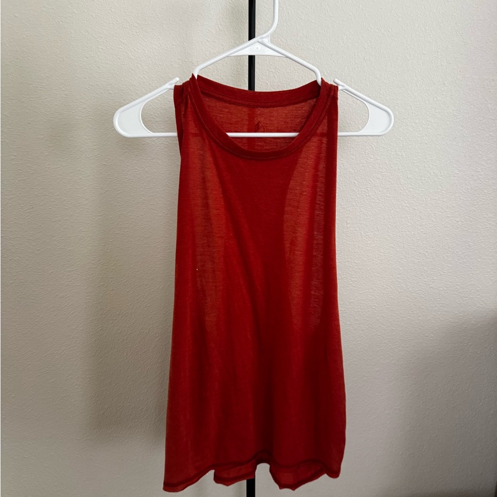 Red Sleeveless Women's Athletic Top